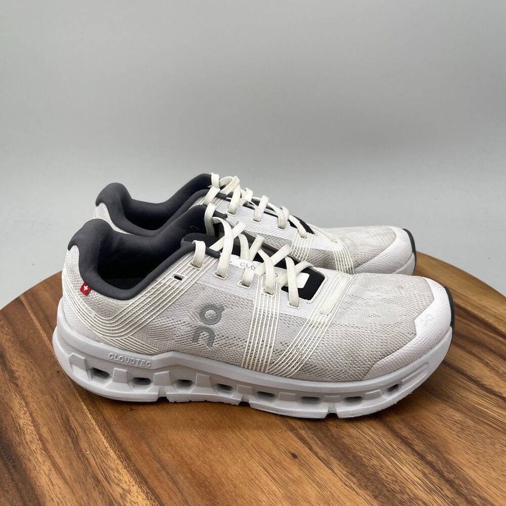 ON Cloudgo Shoes Womens Size 9 White Running Comfort Walking Gym Sneakers